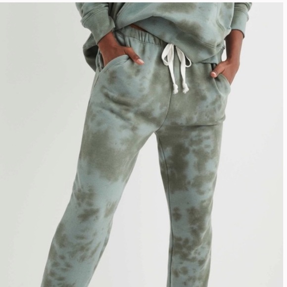 Aerie tie dye jogger sweatshirt set - Picture 2 of 5